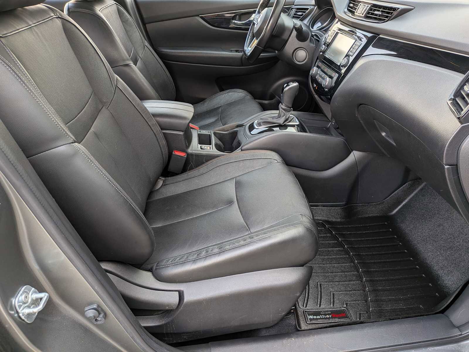 Used 2017 Nissan Rogue Sport SL w/ SL Premium Package image 21