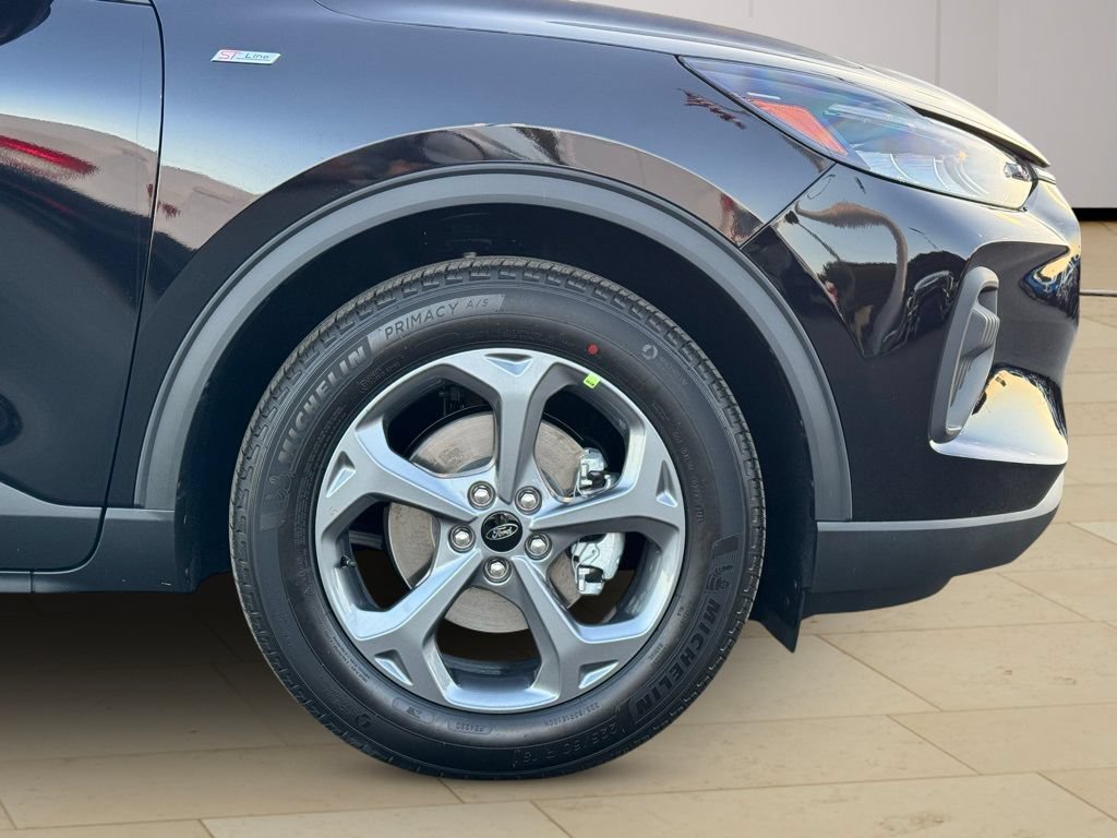 New 2026 Ford Escape ST-Line w/ Cold Weather Package FWD image 40