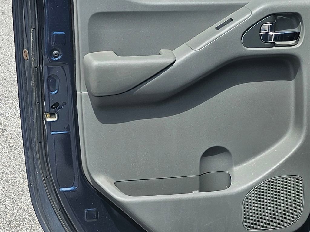 Used 2019 Nissan Frontier SV image 34