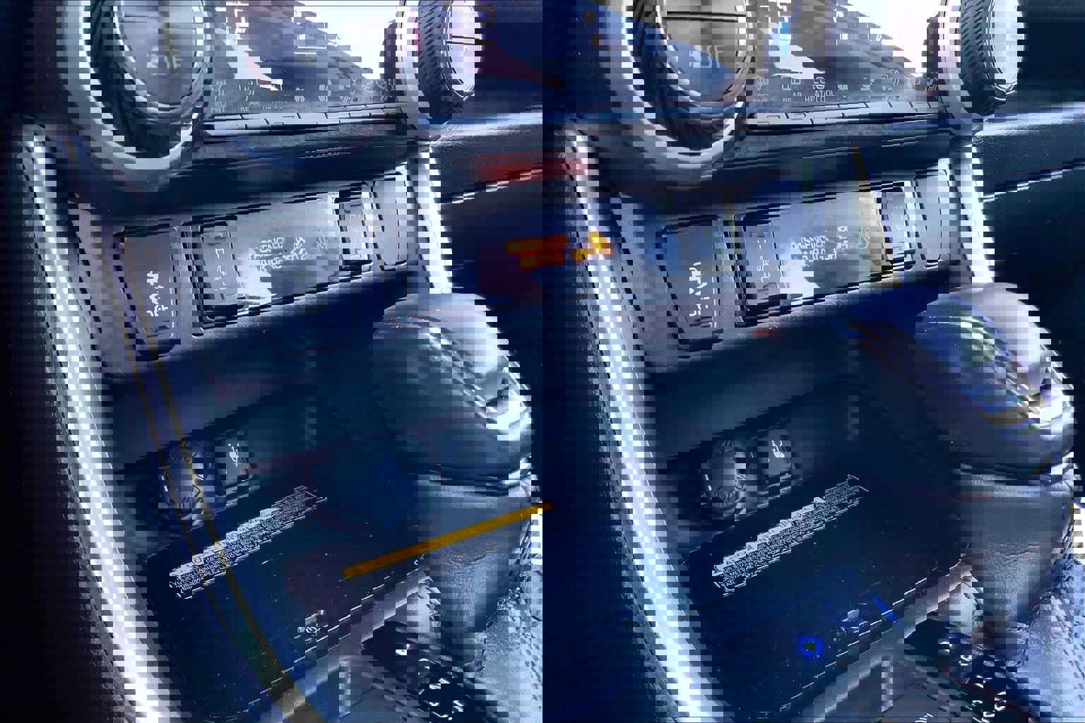 Used 2019 Toyota RAV4 XLE Premium image 27