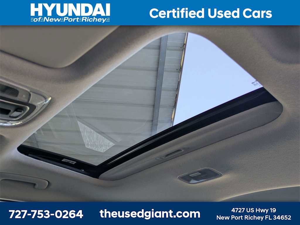 Certified 2025 Hyundai Elantra SEL image 20