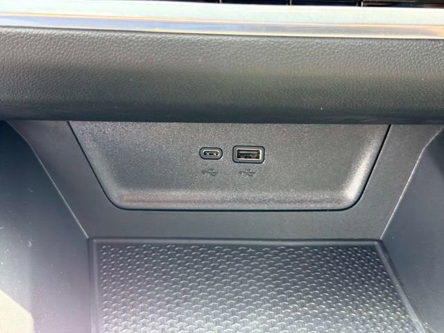 New 2026 Chevrolet Equinox LT w/ Safety and Technology Package FWD image 27