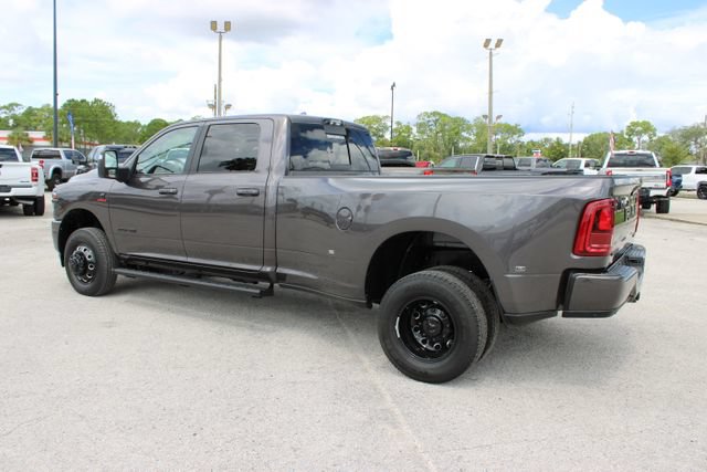 Used 2025 RAM 3500 Laramie w/ Night Edition AWD/4WD image 7