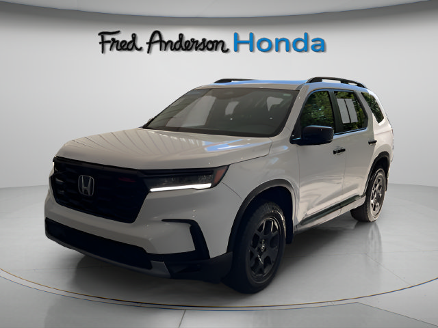 Certified 2025 Honda Pilot TrailSport