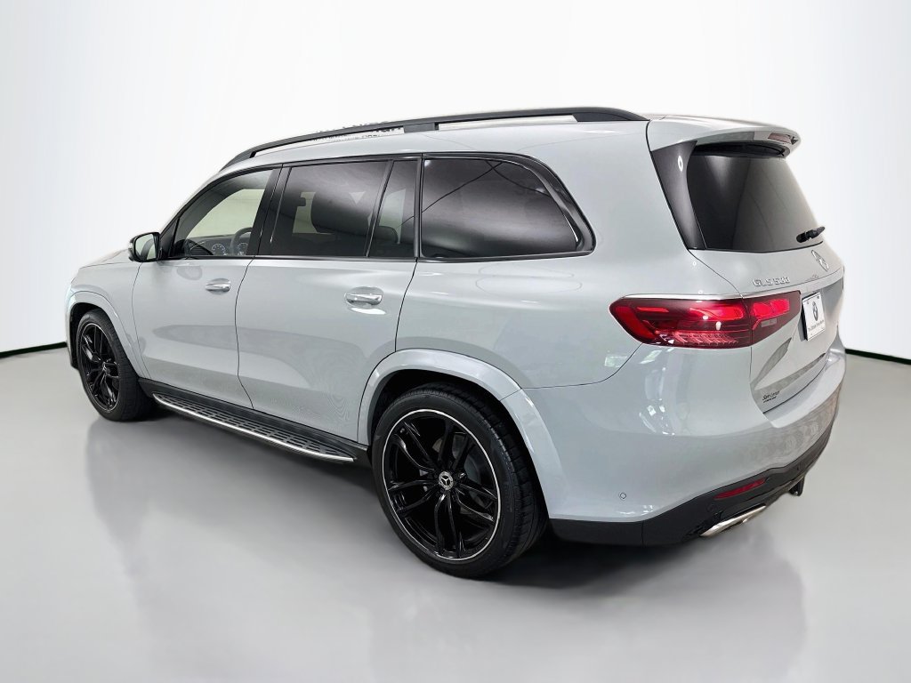 Used 2024 Mercedes-Benz GLS 580 4MATIC image 5