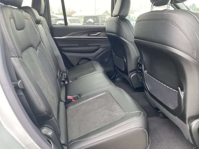 New 2026 Jeep Grand Cherokee Altitude AWD/4WD image 35