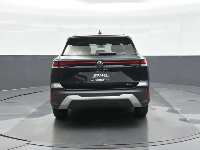 Used 2025 Volkswagen Tiguan S AWD/4WD image 6