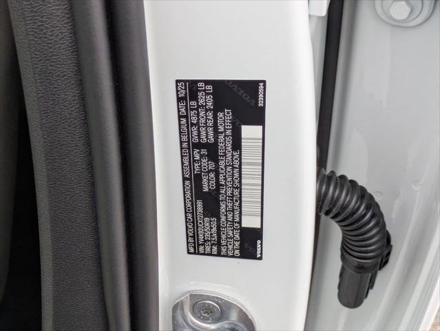 New 2026 Volvo XC40 B4 Plus w/ Climate Package image 15