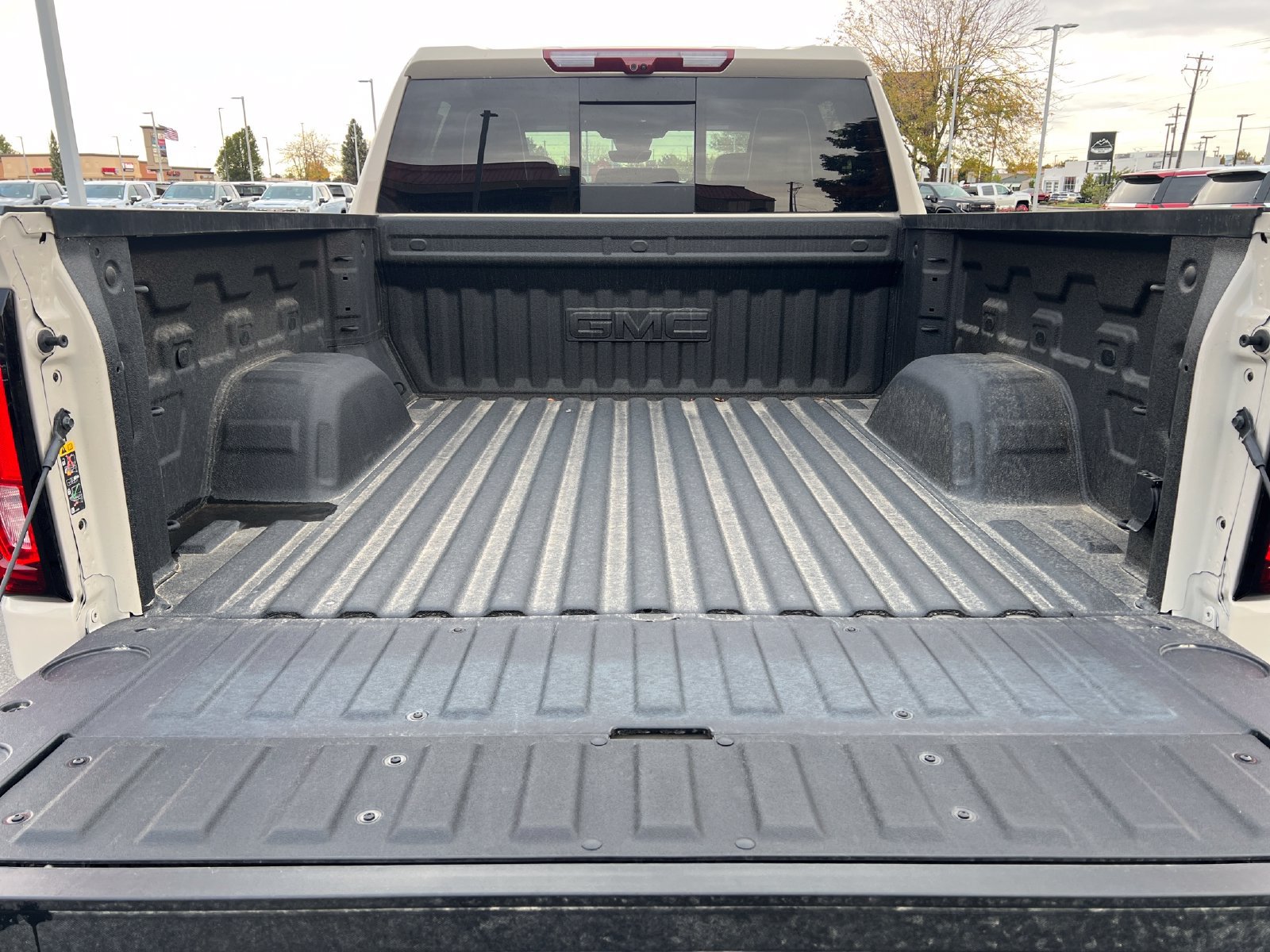 New 2026 GMC Sierra 1500 AT4X w/ LPO, Black Badging Package AWD/4WD image 29