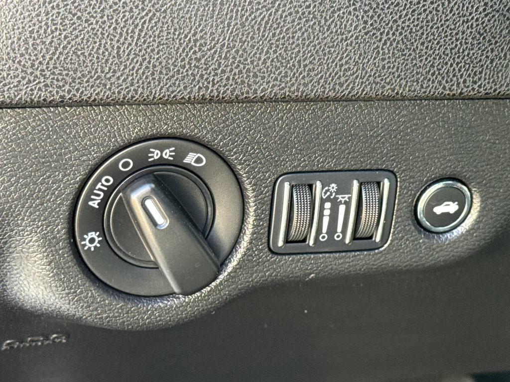 Used 2023 Dodge Charger R/T RWD image 21