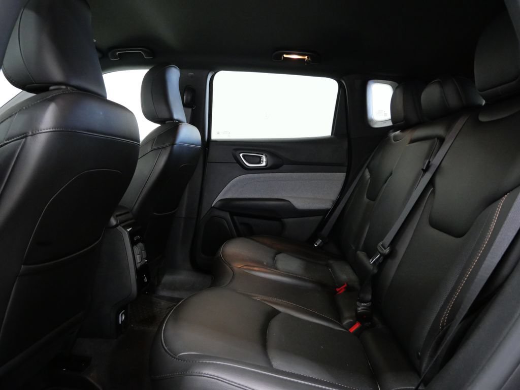 Used 2023 Jeep Compass Latitude AWD/4WD image 22