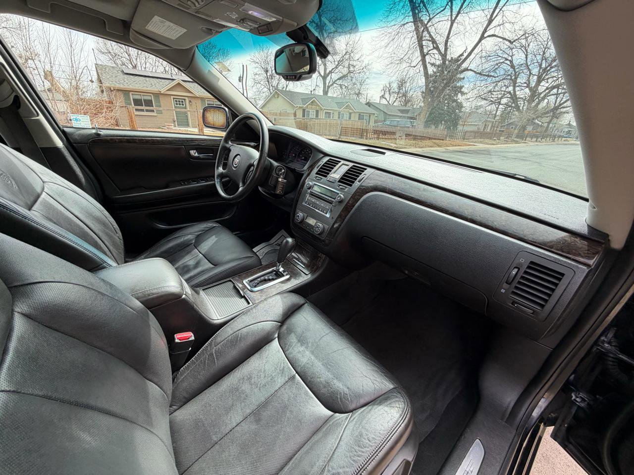 Used 2010 Cadillac DTS Luxury image 16