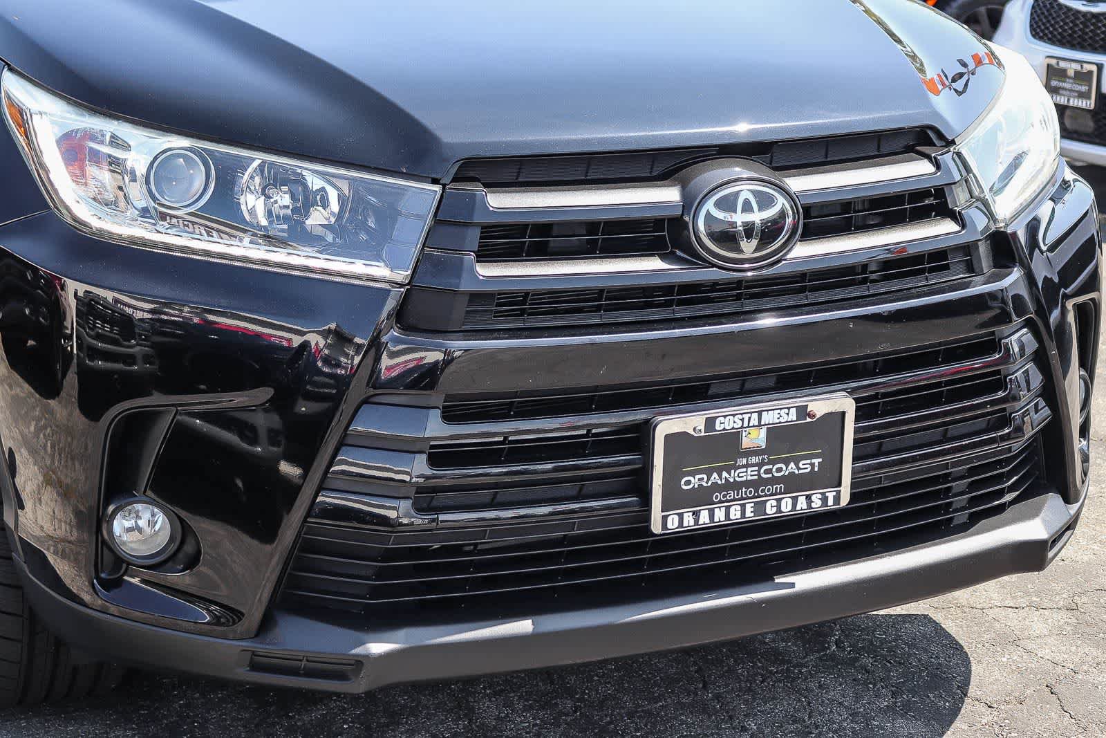 Used 2018 Toyota Highlander SE FWD image 9