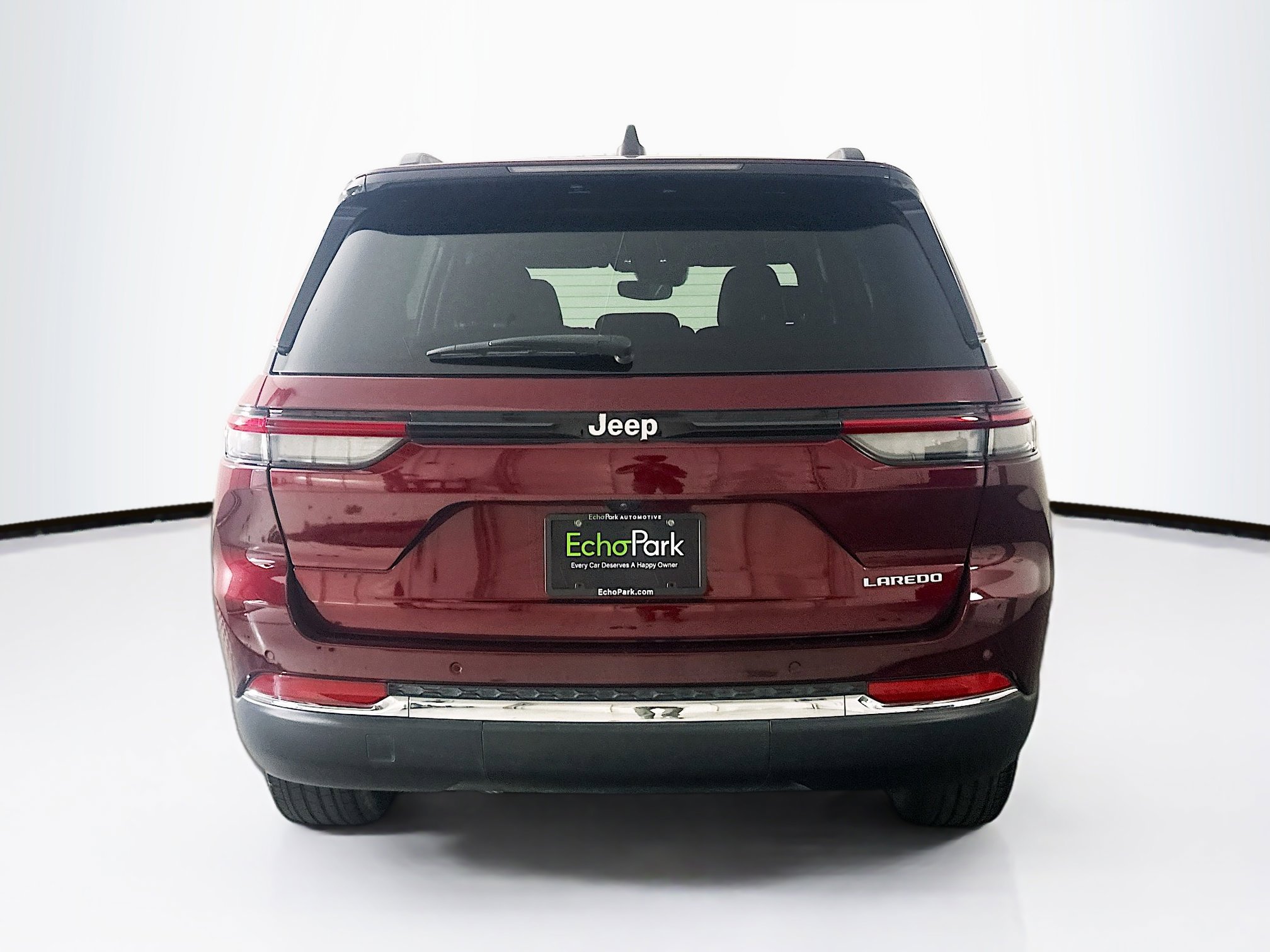 Used 2024 Jeep Grand Cherokee Laredo X image 7