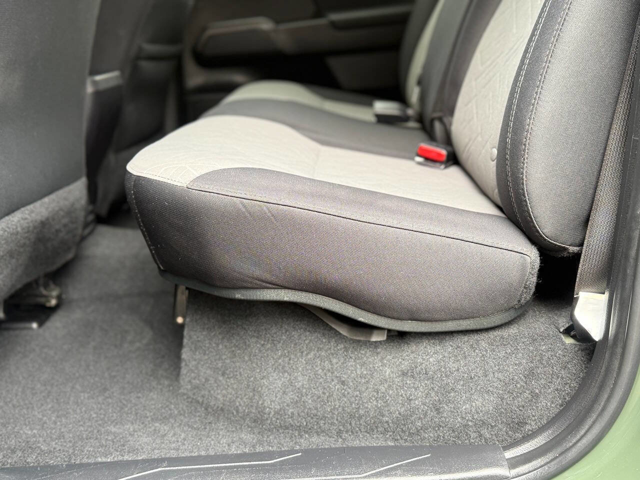 Used 2022 Toyota Tacoma TRD Off-Road image 34