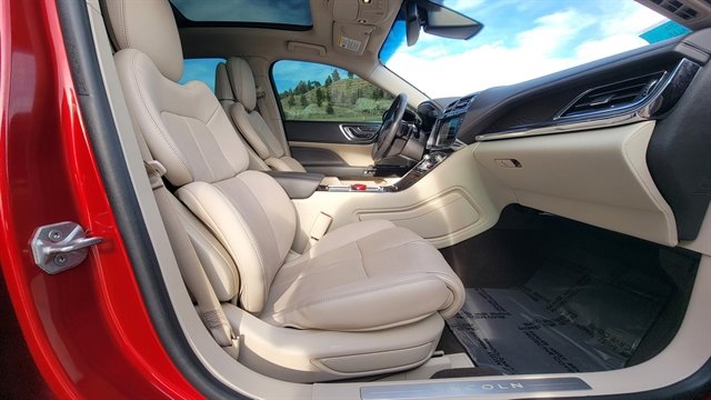 Used 2019 Lincoln Continental Reserve image 51