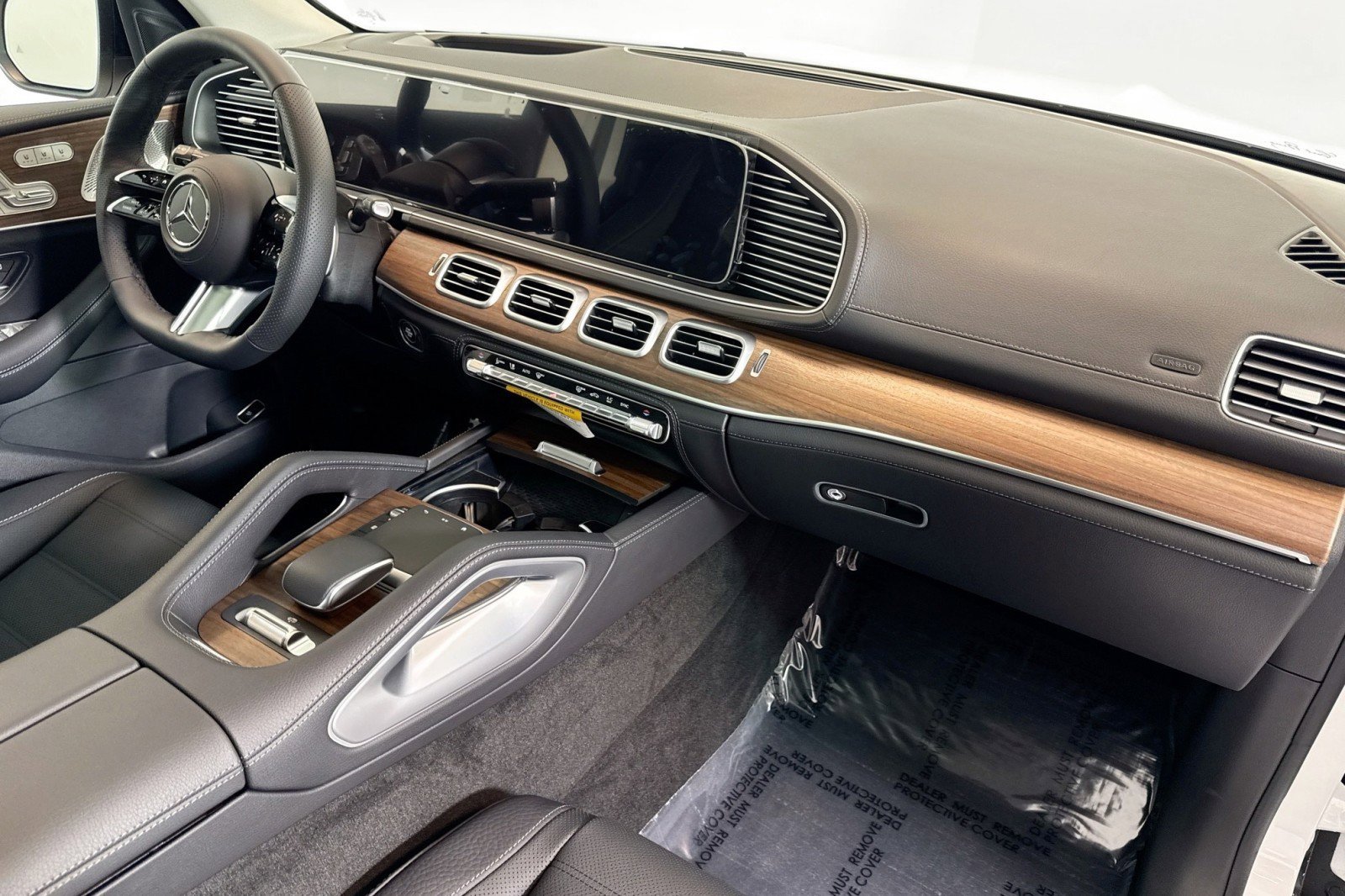 New 2026 Mercedes-Benz GLS 580 4MATIC image 28