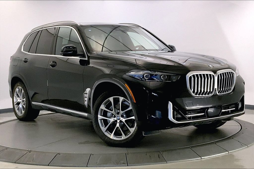 Certified 2026 BMW X5 xDrive40i w/ Premium Package AWD/4WD image 1