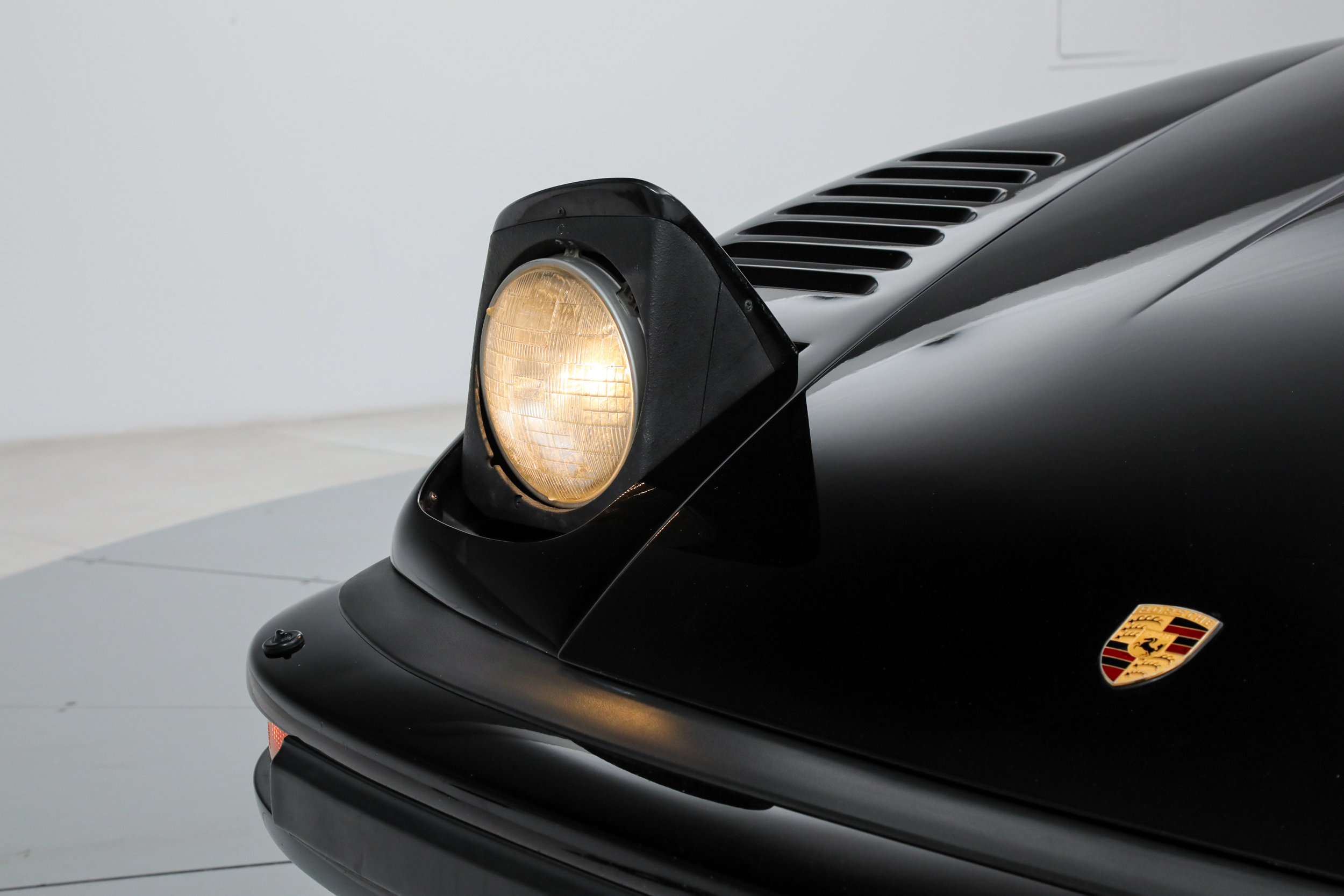 Used 1989 Porsche 911 Turbo Targa RWD image 34