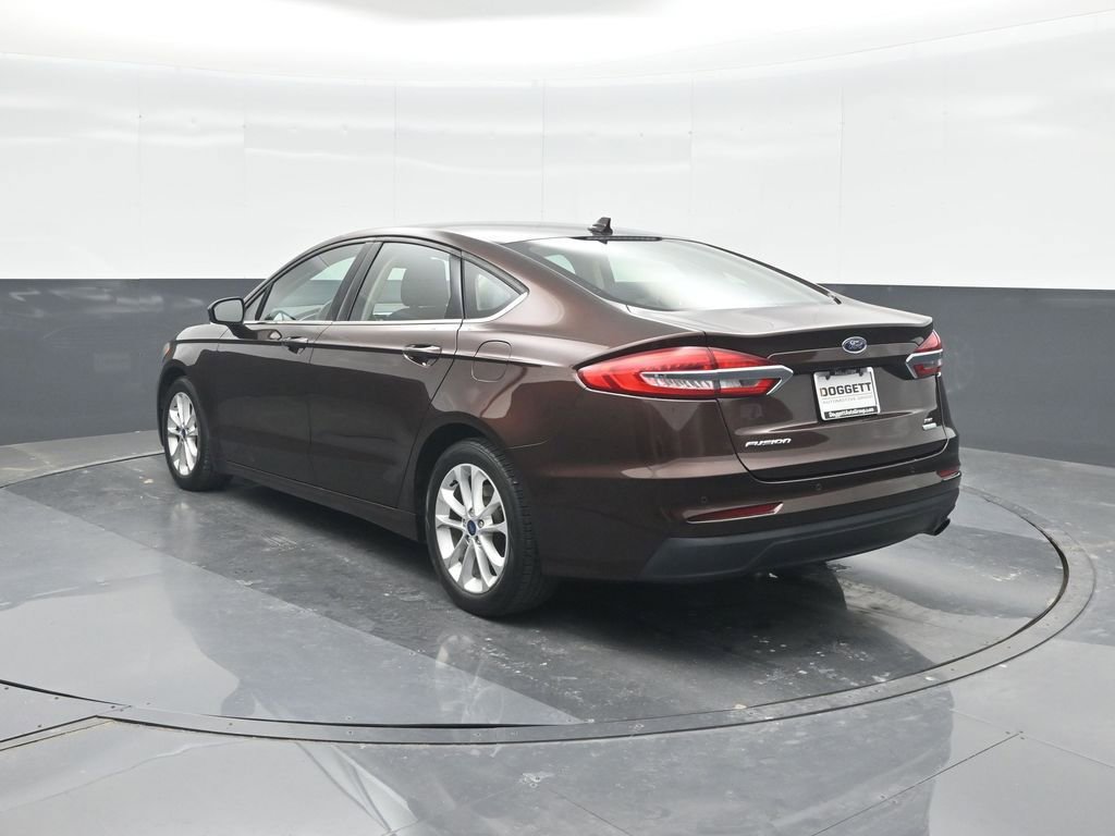Used 2019 Ford Fusion SE FWD image 22