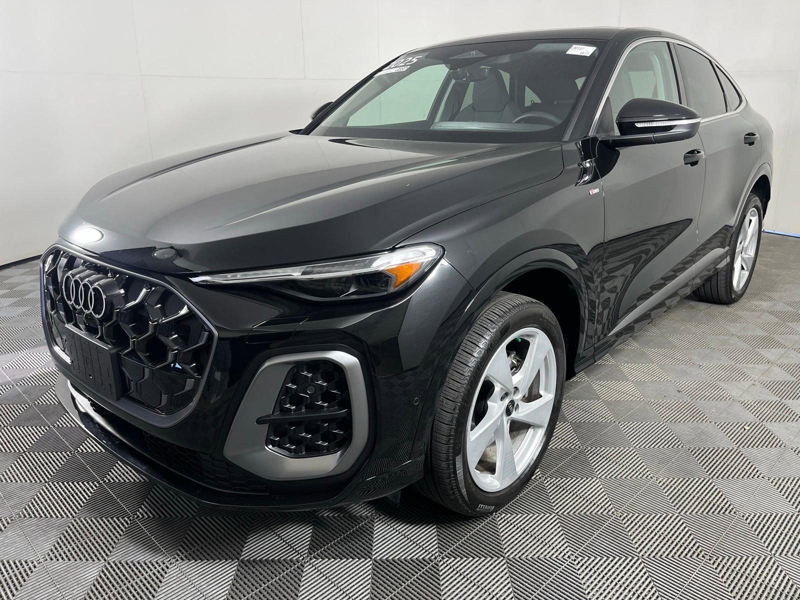 Certified 2025 Audi Q5 Premium Plus w/ Premium Plus image 4