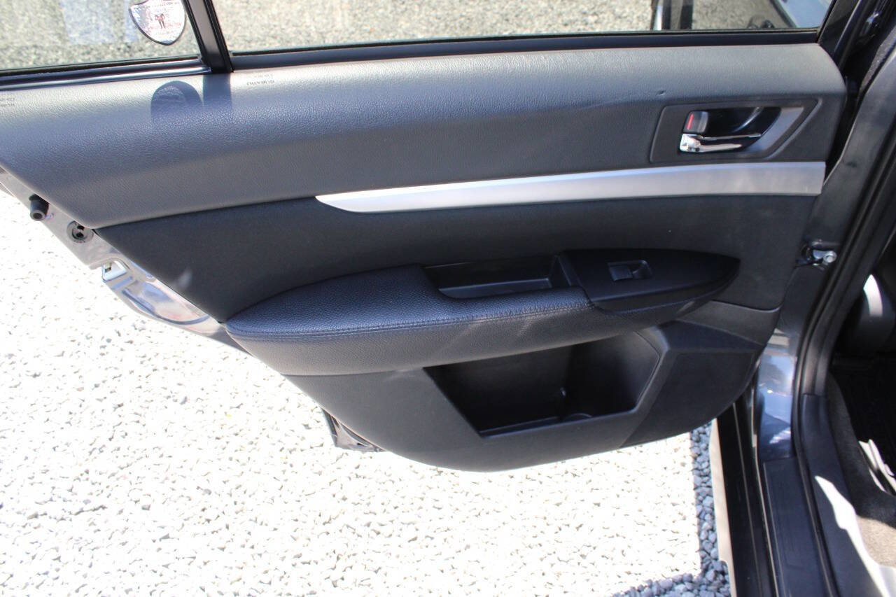 Used 2012 Subaru Outback 2.5i Premium w/ All-Weather Pkg AWD/4WD image 21