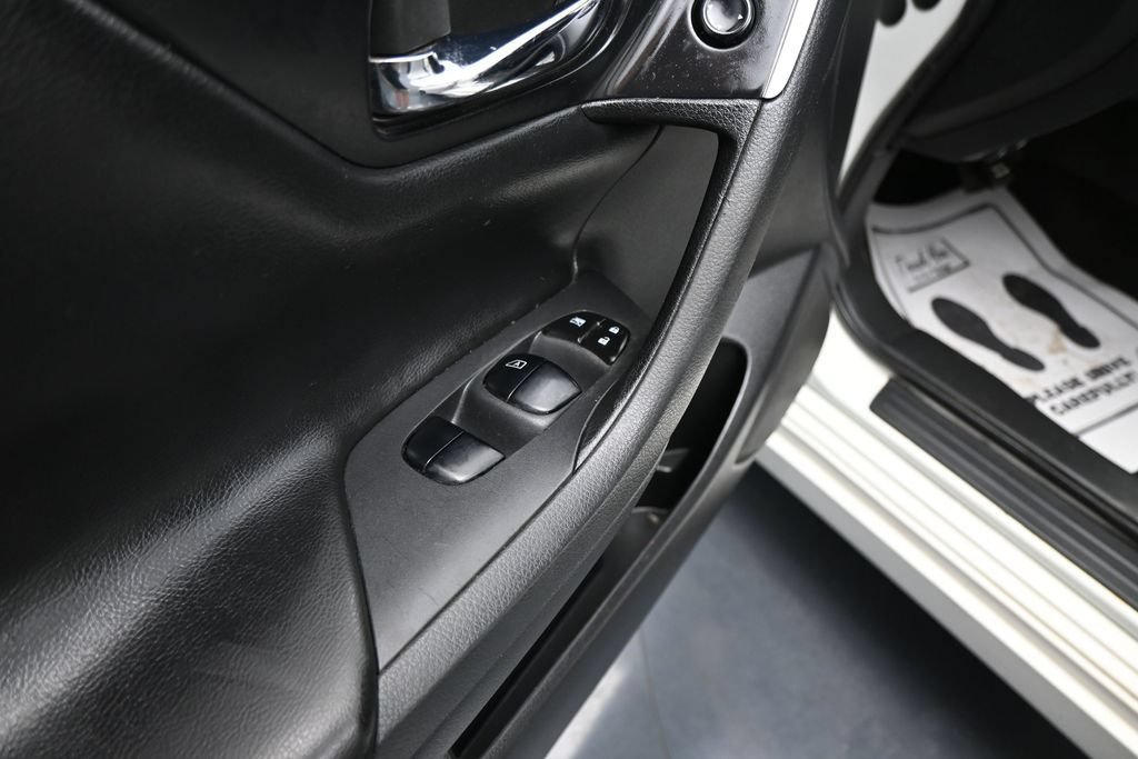 Used 2018 Nissan Altima 2.5 SV FWD image 11