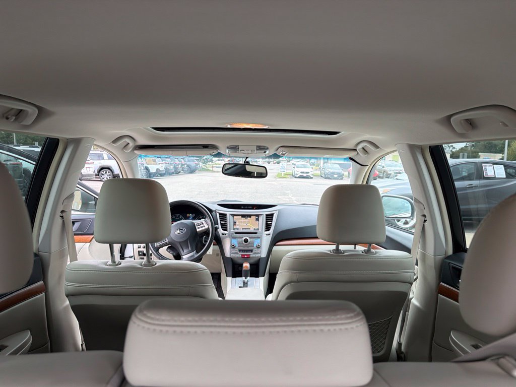 Used 2013 Subaru Outback 2.5i Limited AWD/4WD image 10