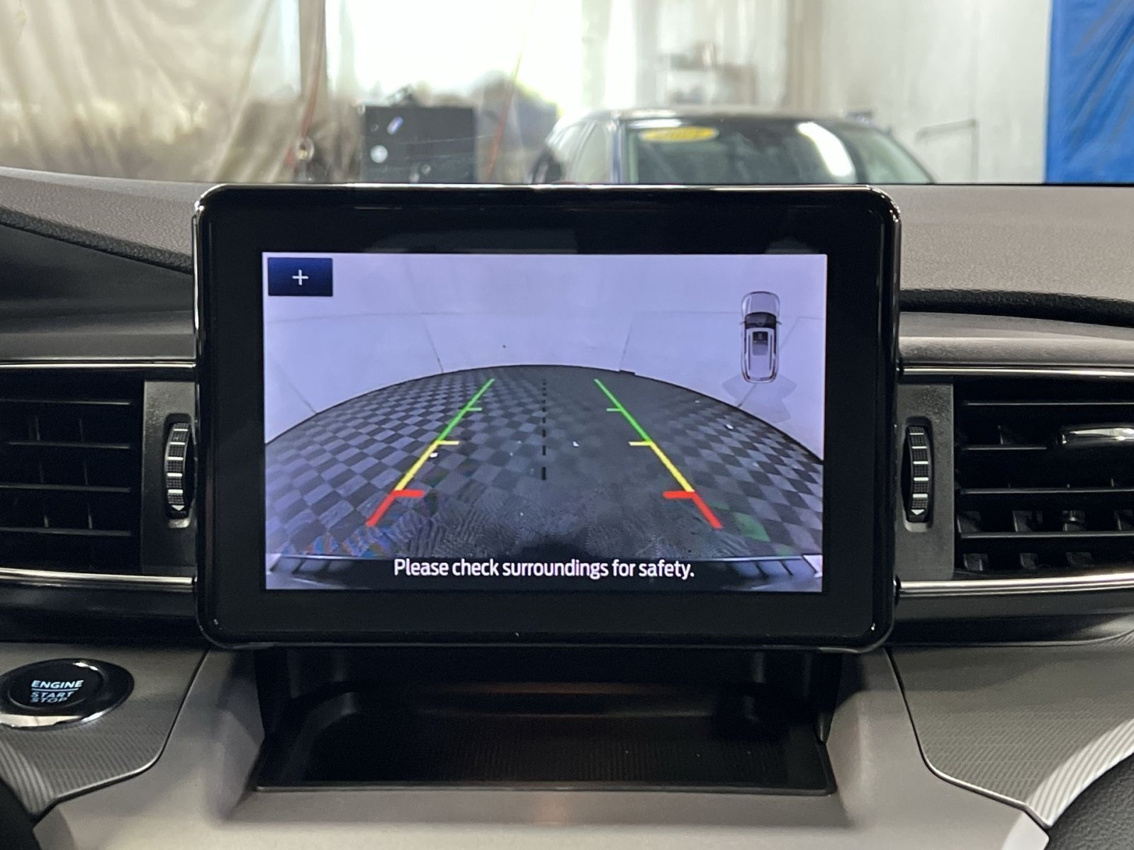 Used 2023 Ford Explorer XLT w/ Equipment Group 202A AWD/4WD image 19