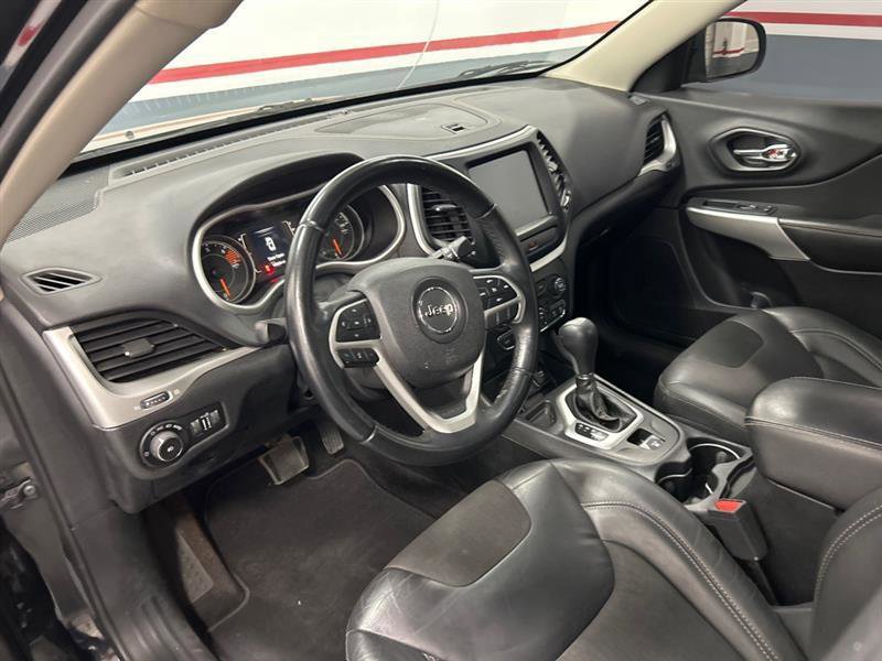 Used 2018 Jeep Cherokee Latitude Plus image 14