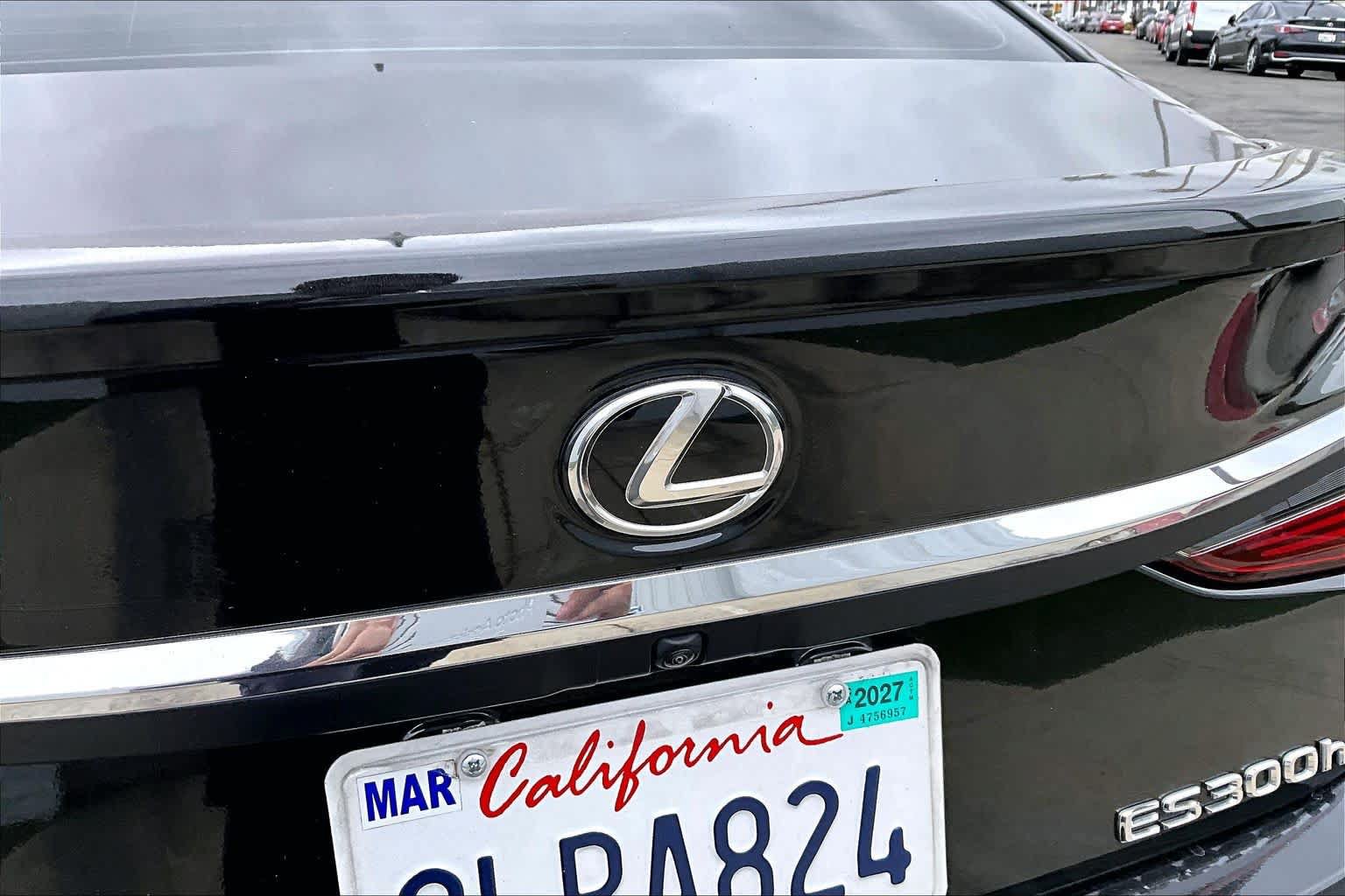 Used 2024 Lexus ES 300h w/ Premium Package FWD image 30