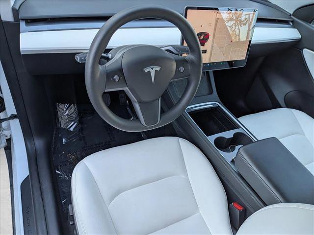 Used 2021 Tesla Model Y Long Range image 11