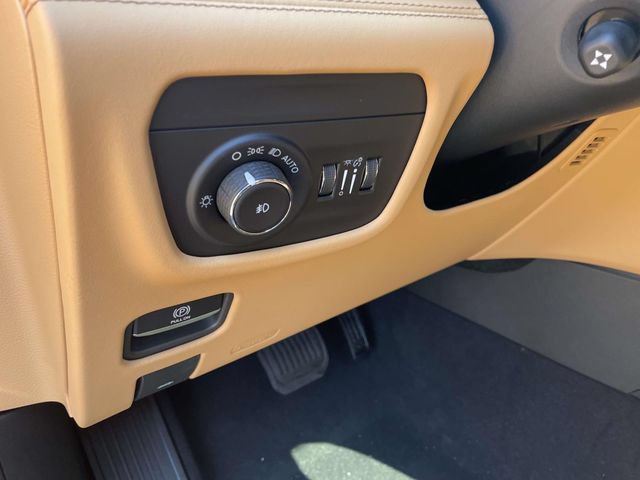 New 2026 Jeep Grand Cherokee Summit AWD/4WD image 26