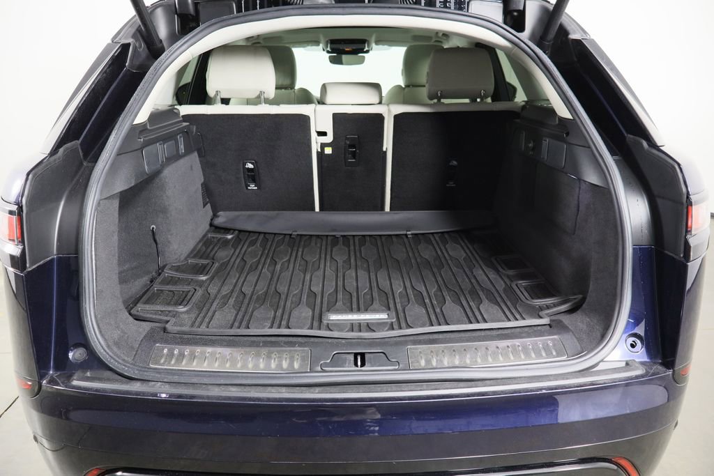 Used 2021 Land Rover Range Rover Velar R-Dynamic S image 17