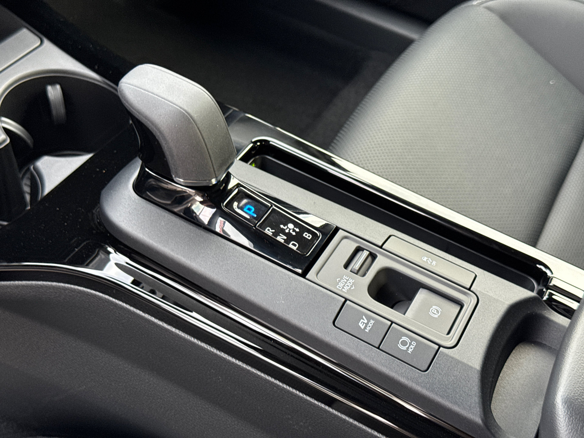 New 2027 Toyota Prius XLE FWD image 28