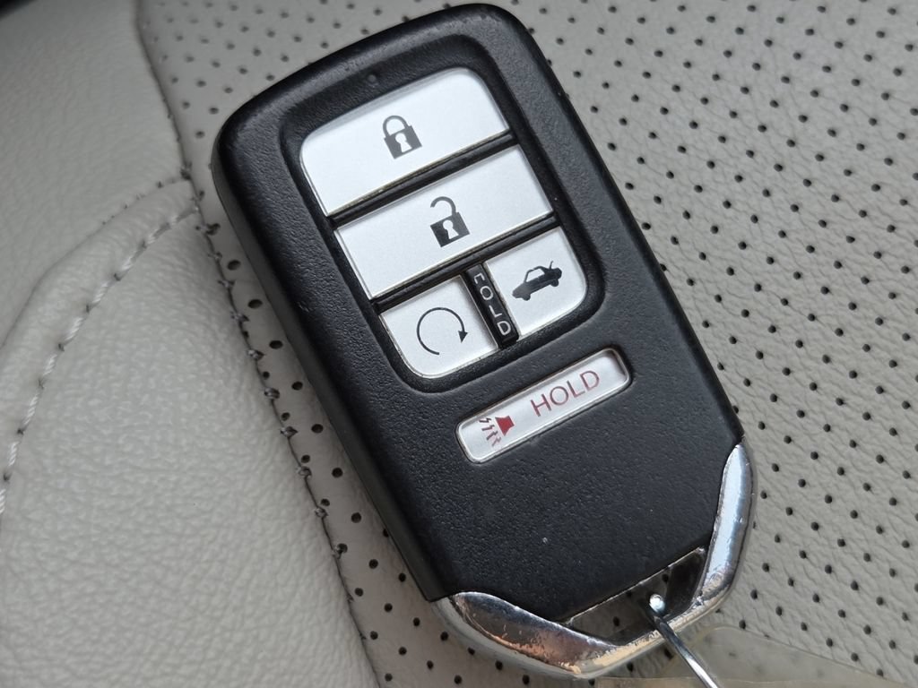 Certified 2021 Honda Accord Touring image 39