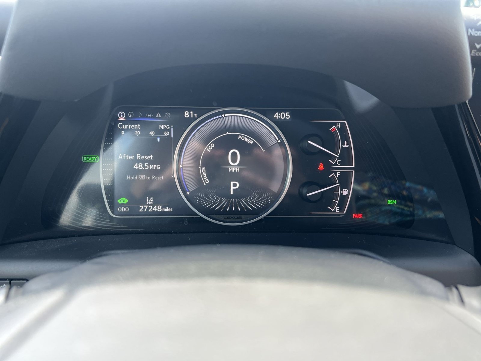 Used 2022 Lexus ES 300h w/ Accessory Package FWD image 17