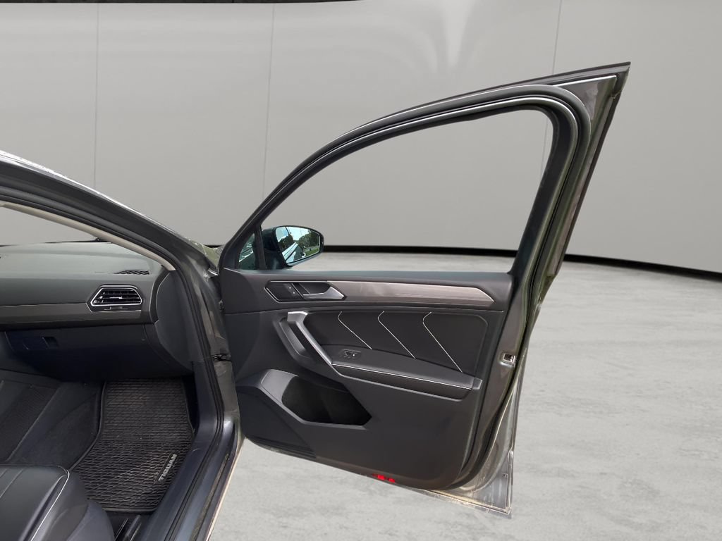 Used 2024 Volkswagen Tiguan SE FWD image 20