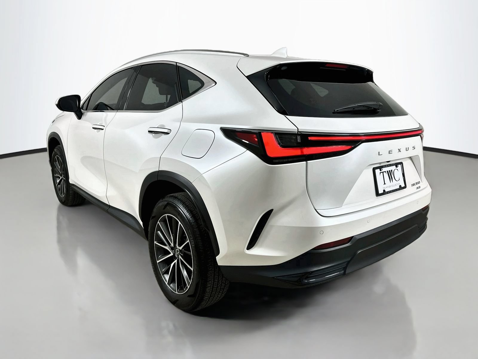 Used 2024 Lexus NX 350 AWD w/ Vision Package image 7
