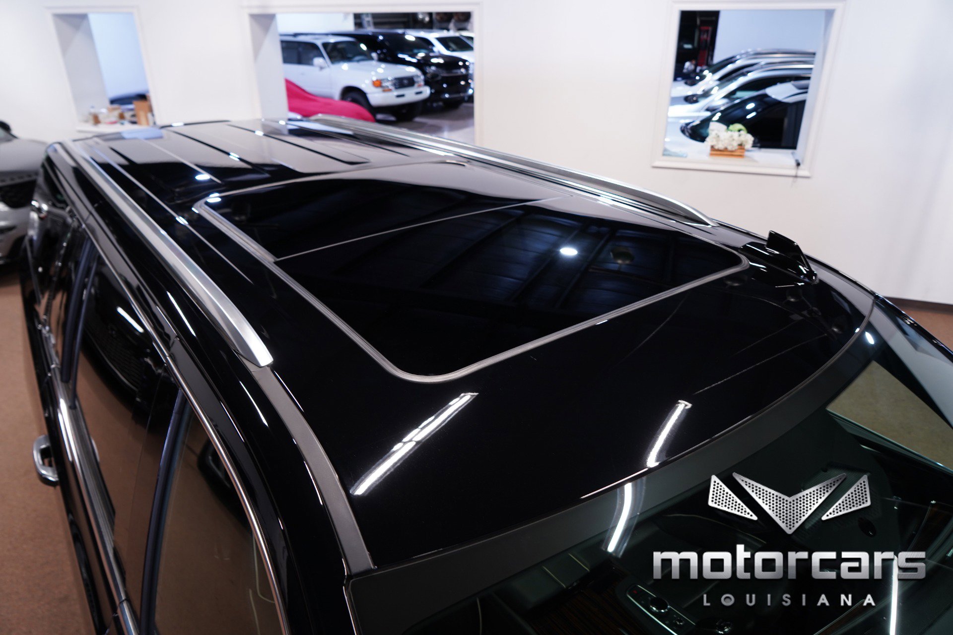 Used 2022 Cadillac Escalade ESV Premium Luxury w/ Performance Package AWD/4WD image 15