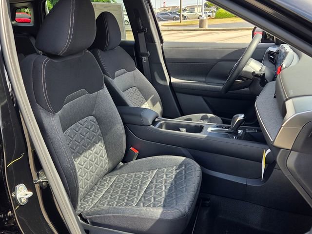 New 2026 Nissan Kicks SV image 12