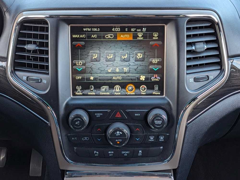 Used 2017 Jeep Grand Cherokee Overland AWD/4WD image 32