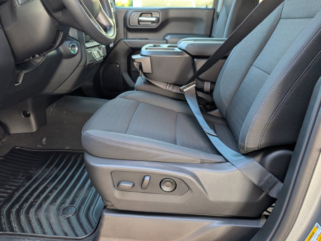 New 2026 Chevrolet Silverado 1500 Custom w/ LPO, Dark Essentials Package RWD image 9