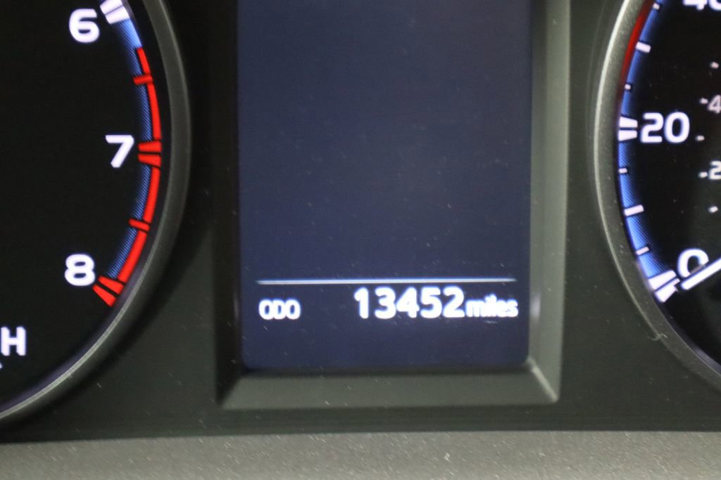 Used 2017 Toyota RAV4 LE image 33