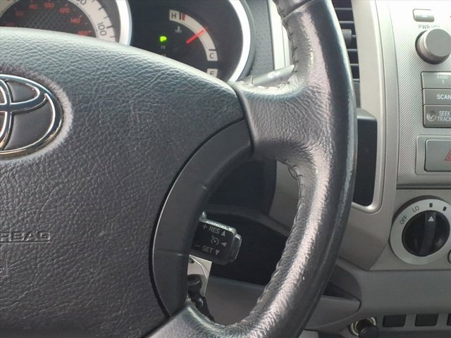 Used 2011 Toyota Tacoma PreRunner image 18