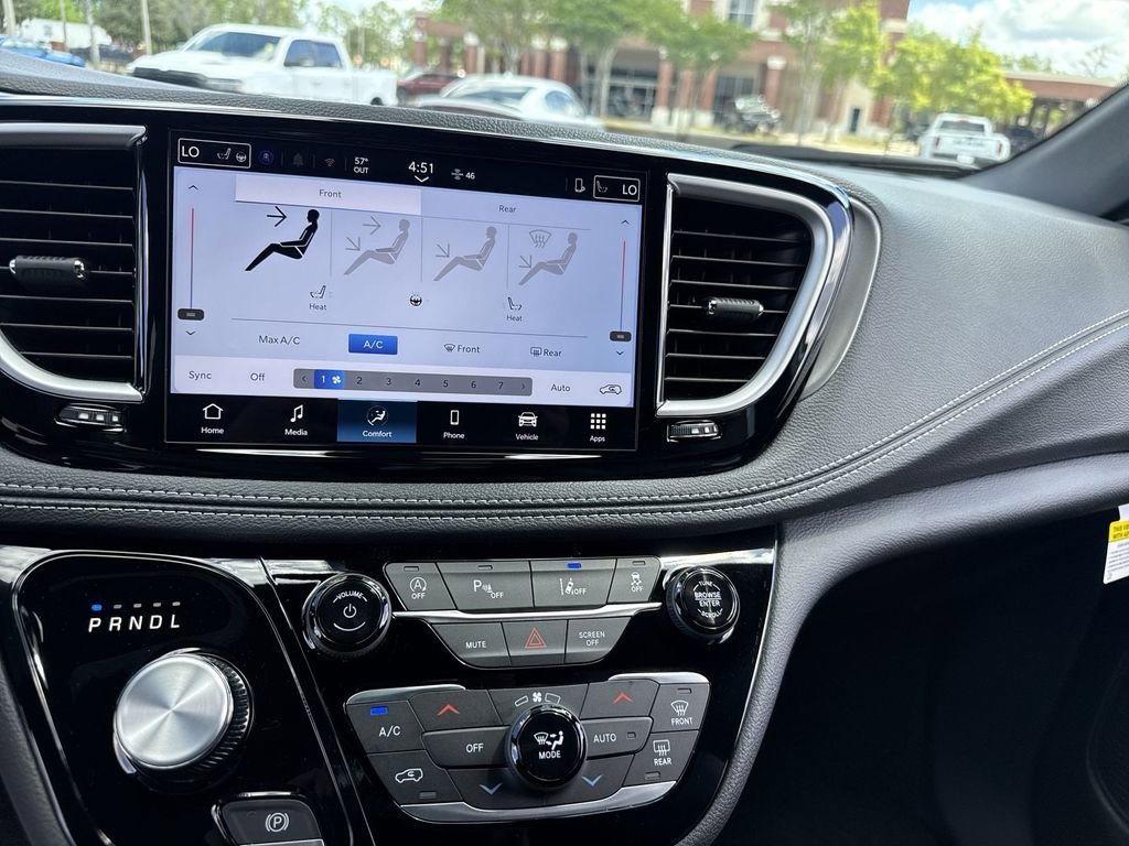 New 2026 Chrysler Pacifica Select image 19