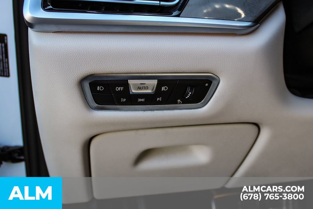 Used 2022 BMW X7 M50i w/ Dynamic Handling Package AWD/4WD image 34
