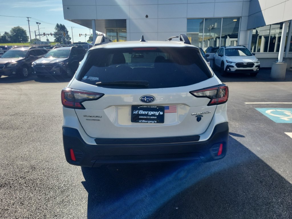 Certified 2022 Subaru Outback Premium AWD/4WD image 3