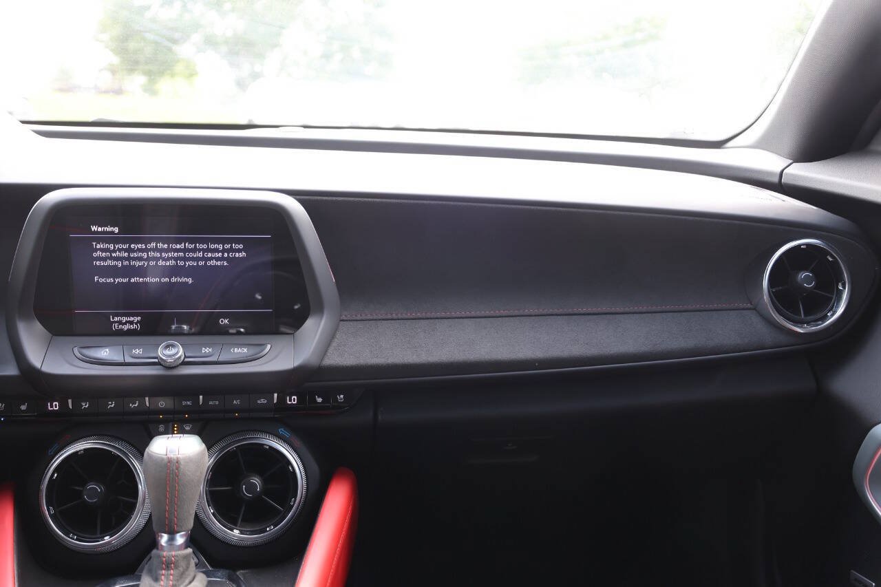 Used 2022 Chevrolet Camaro ZL1 RWD image 22