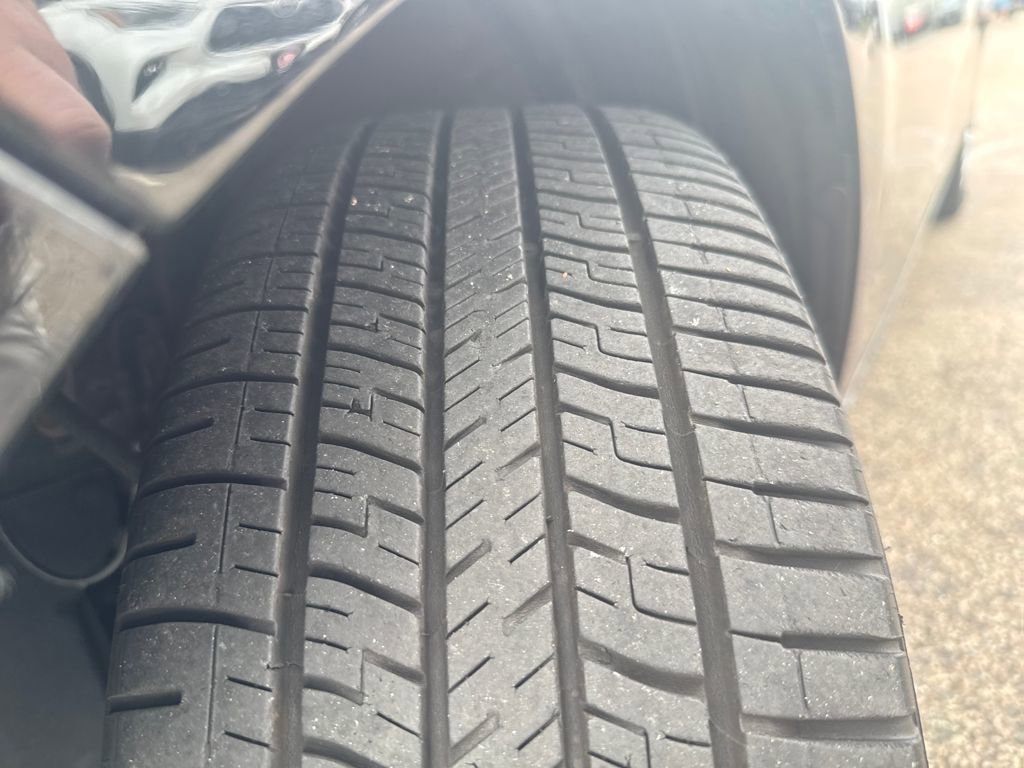 Used 2017 Toyota Corolla LE image 42